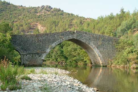 Ala Pöprü