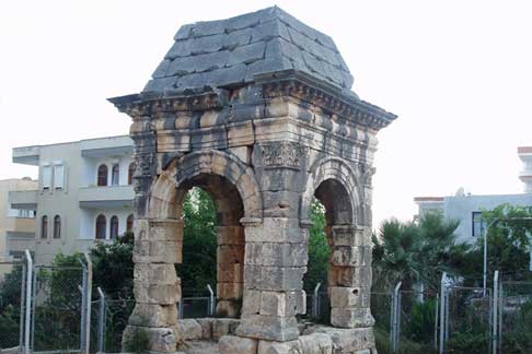 Dört Ayaklı Anıt Mezar