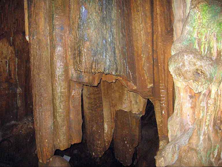 Astım Mağarası
